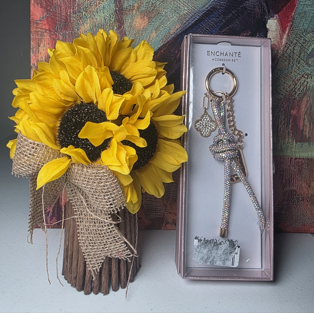 Sparkling Keychain Holder